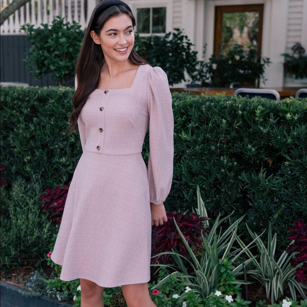 GAL MEETS GLAM GRETA